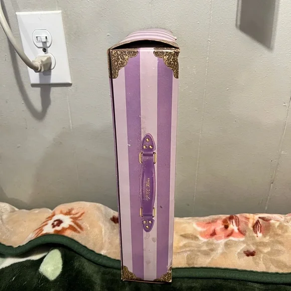 AVON Barbie Victorian Doll with Hat - Picture 5 of 6